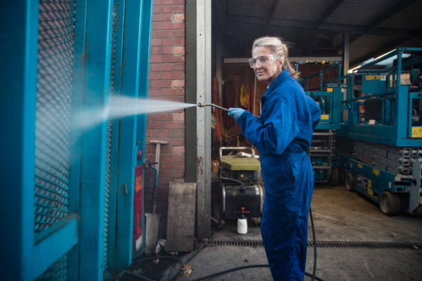Why Choose Our Certified Pressure Washing Experts for Your Project Needs in Delcambre, LA?